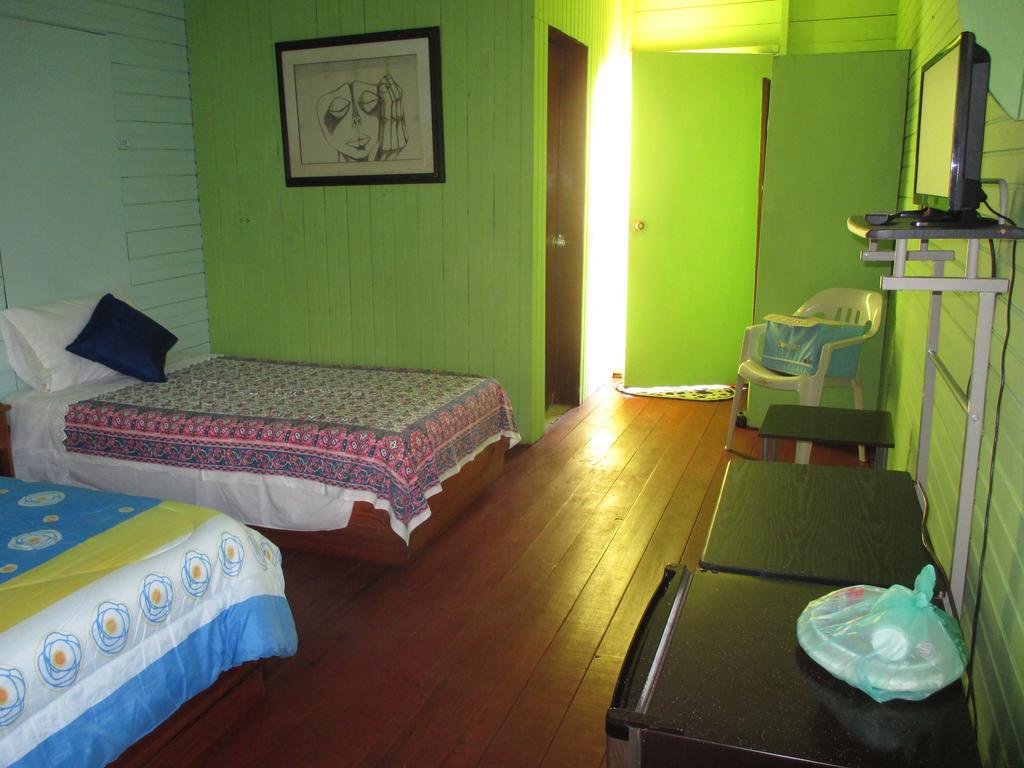 פרובידנסייה Hotel Flemming Tree מראה חיצוני תמונה